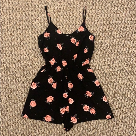 H&M Other - **H&M V-Neck Romper with Roses **NWT